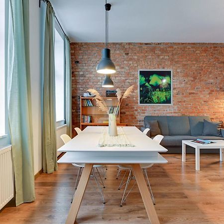 City Center, Art House & Family Stay By Downtown Apartments Gdansk Ngoại thất bức ảnh